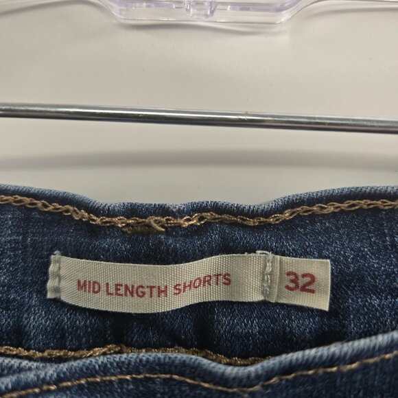 Levi's Blue Mid Length Cuffed Jean Shorts Waist Size 32 - Picture 3 of 8